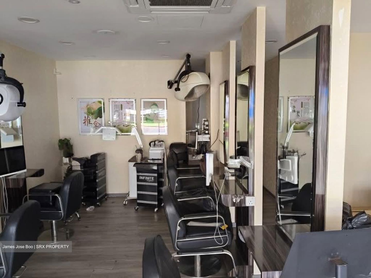 Hougang Avenue 1 (D19), Shop House #584125321